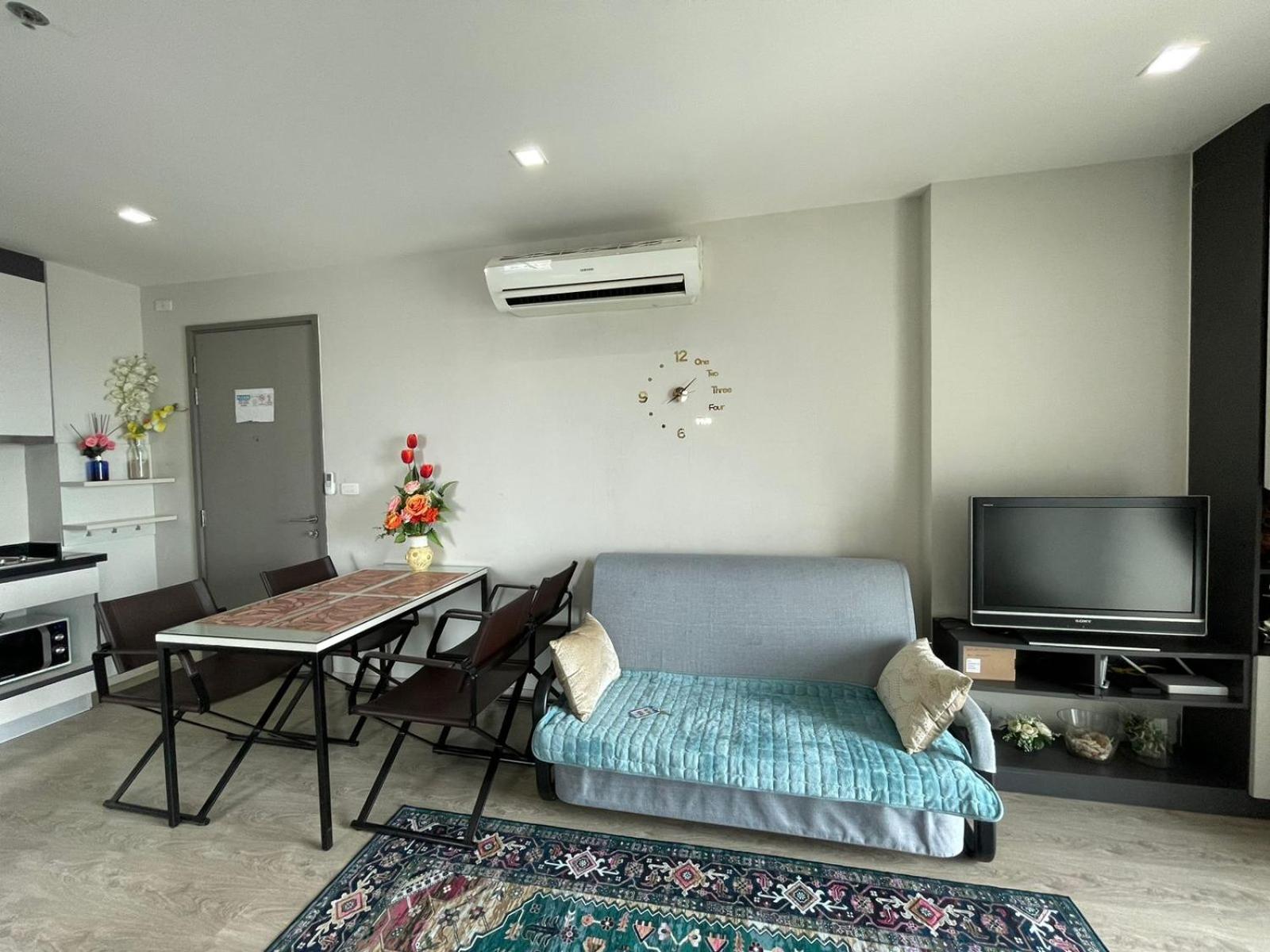 The Base Deluxe Apartment Pattaya Exterior photo